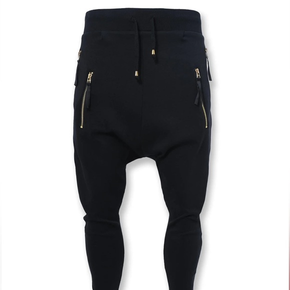 UNCON | ACTIVE
Black Drop Crotch Joggers with Gold Zips
Regular price$308.00 - Picture 6 of 6